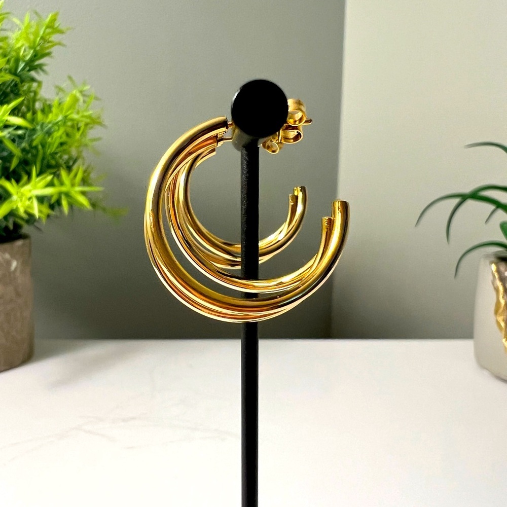 BRAND NEW Elegant Triple Hoop 18K Gold Plated Earrings - Picture 5 of 6